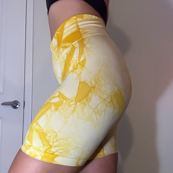 Gym Biker Shorts - Picture 2 of 2